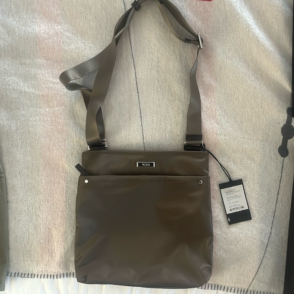 Brand new, unused with tags on brand new condition no issues